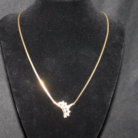 Fashion Gold tone and Rhinestone Necklace - Picture 5 of 6